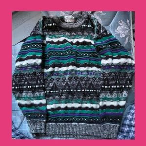 2/$30💚cute patterned knitted sweater !